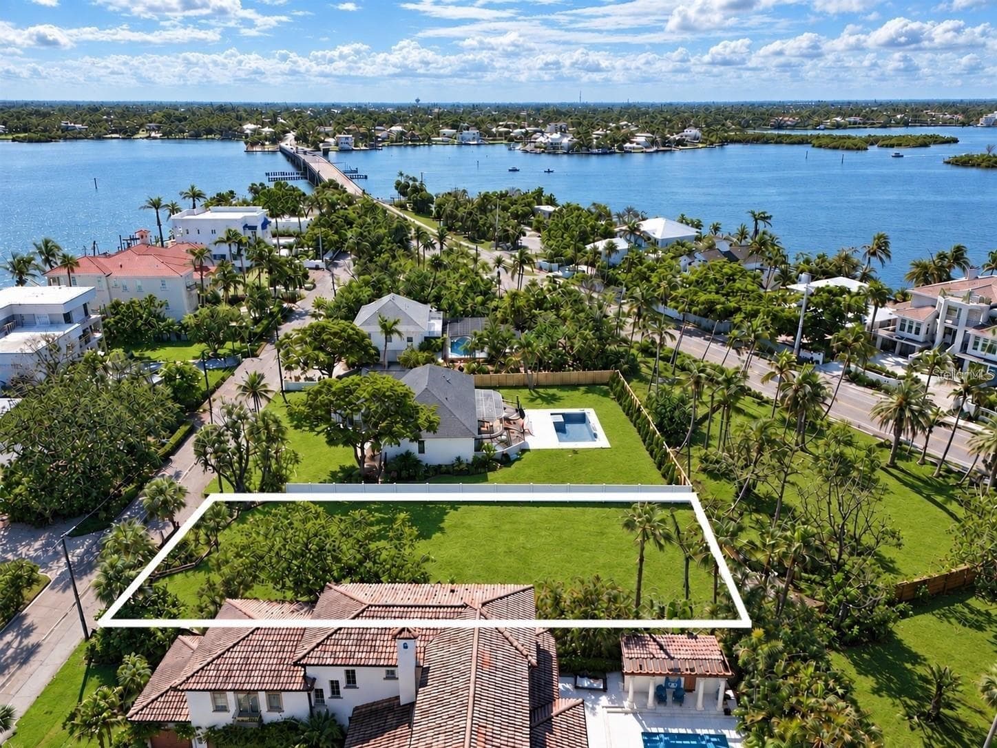 First neighborhood after the North Siesta Key bridge. - 838 NORSOTA WAY, SARASOTA