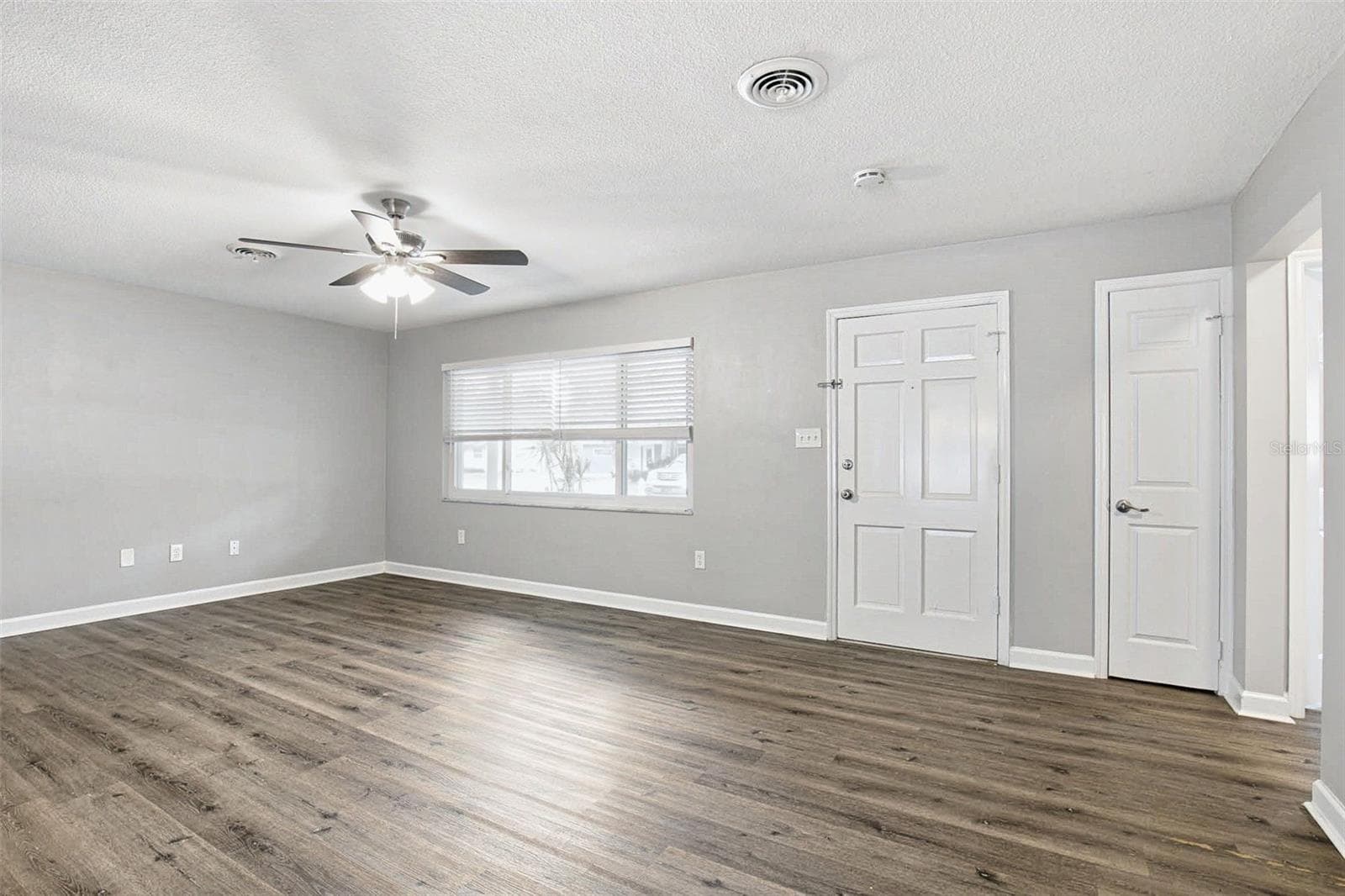 Single Family Residence at 1838 GREENHILL DR, CLEARWATER, photo 7 of 30