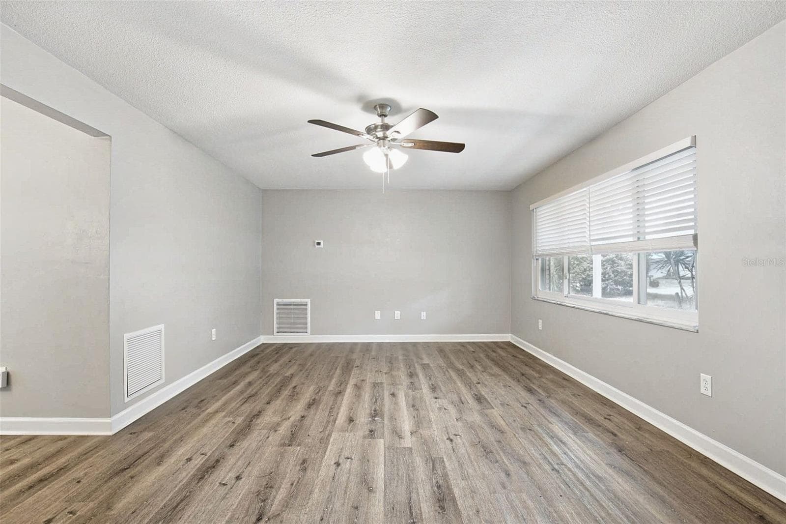 Single Family Residence at 1838 GREENHILL DR, CLEARWATER, photo 8 of 30