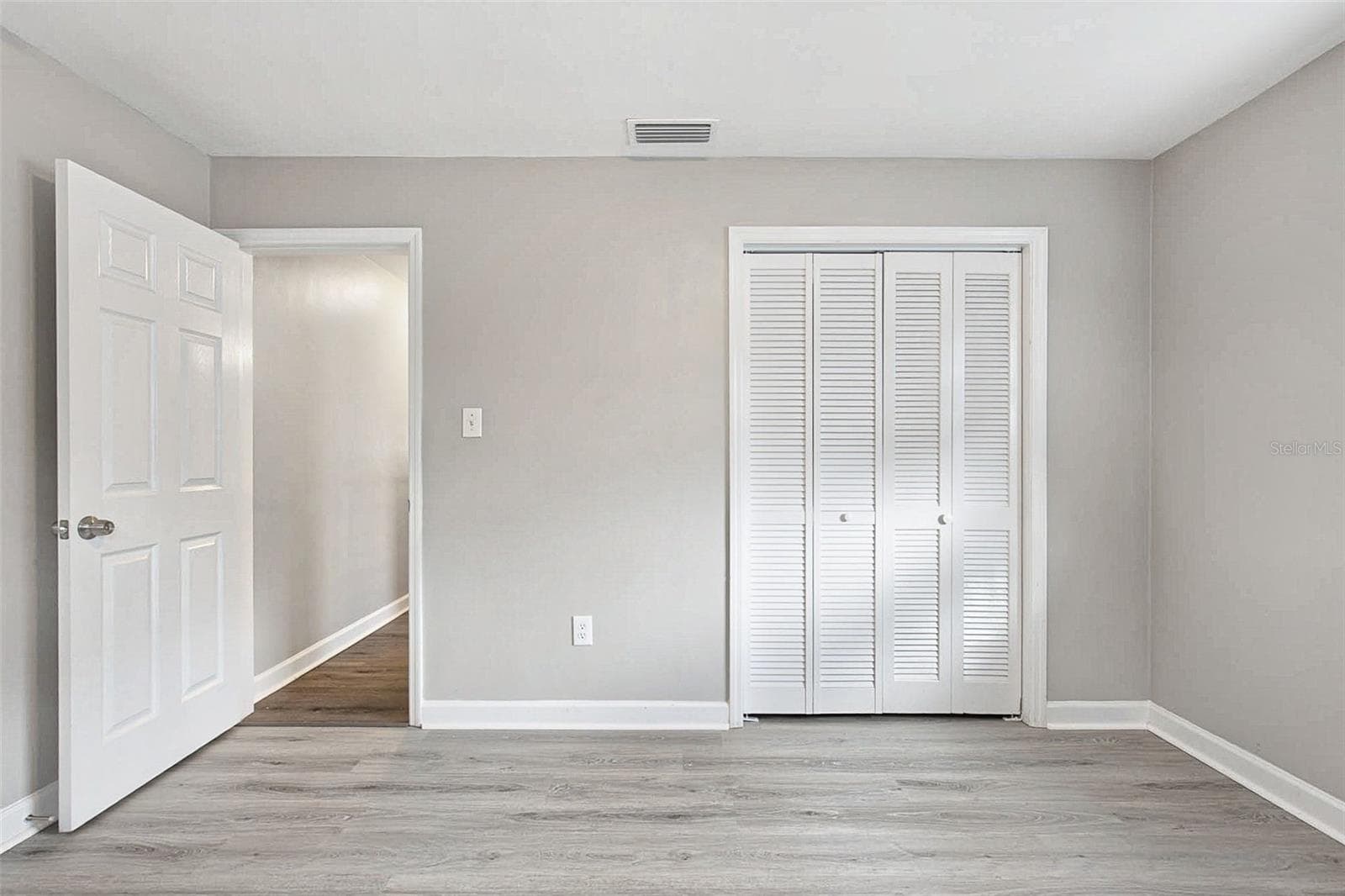Single Family Residence at 1838 GREENHILL DR, CLEARWATER, photo 21 of 30
