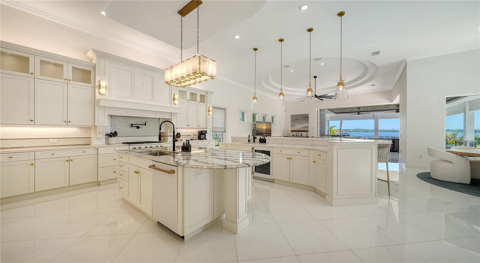 Single Family Residence at 8569 MIDNIGHT PASS RD, SARASOTA, photo 13 of 60