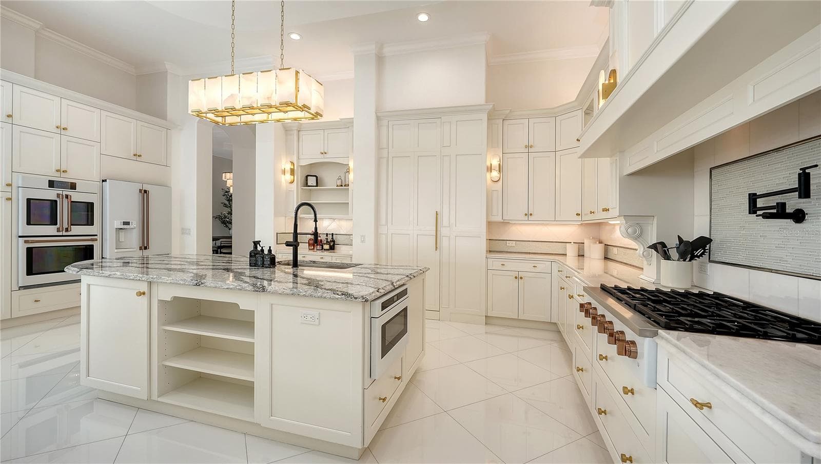 Single Family Residence at 8569 MIDNIGHT PASS RD, SARASOTA, photo 15 of 60