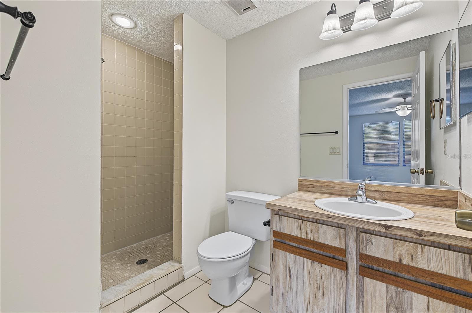 Condominium at 127 CAMPHOR DR #E, OLDSMAR, photo 19 of 45