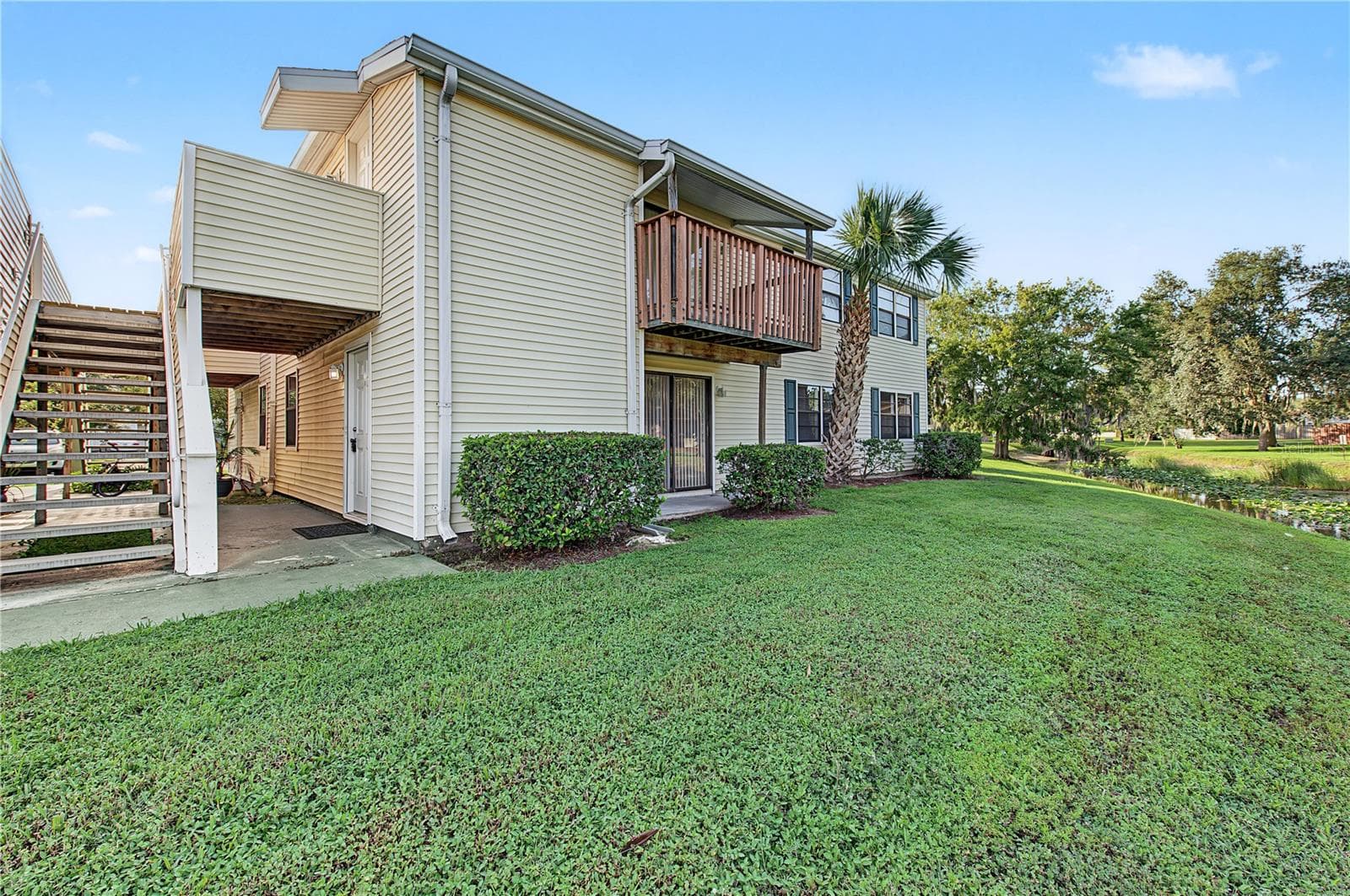Condominium at 127 CAMPHOR DR #E, OLDSMAR, photo 32 of 45