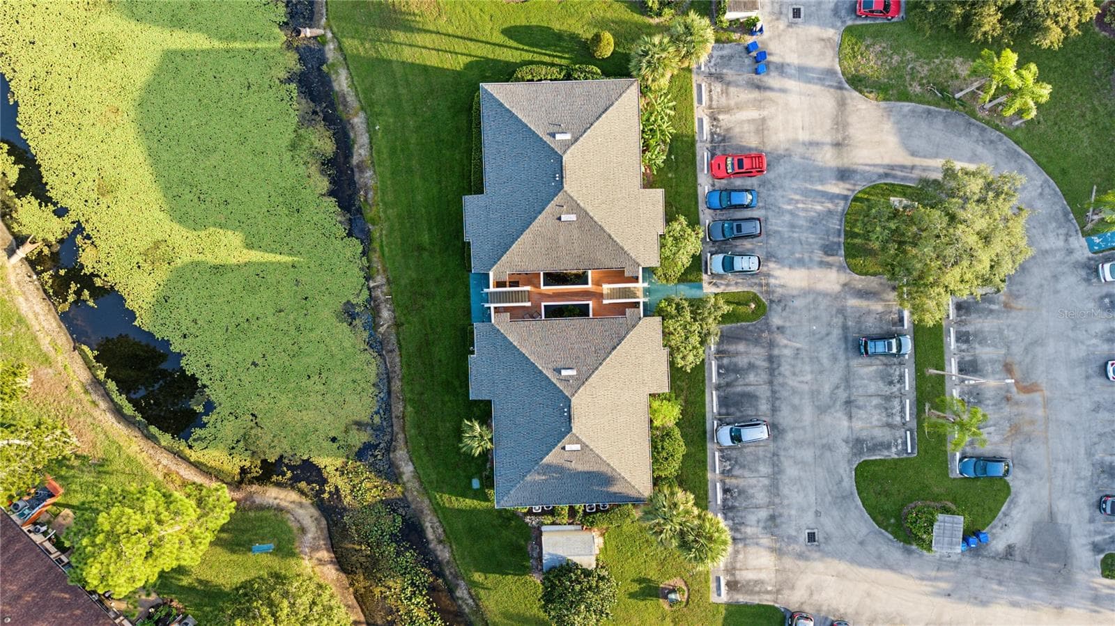 Condominium at 127 CAMPHOR DR #E, OLDSMAR, photo 44 of 45