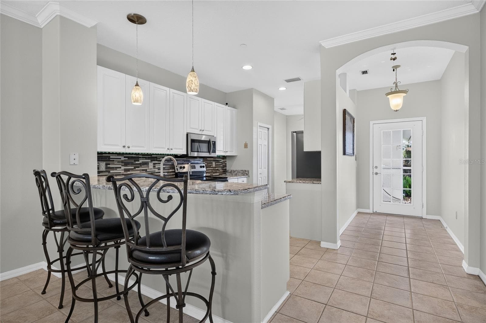 Single Family Residence at 587 BACK NINE DR, VENICE, photo 11 of 44