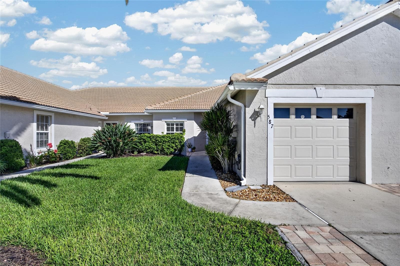 Single Family Residence at 587 BACK NINE DR, VENICE, photo 36 of 44