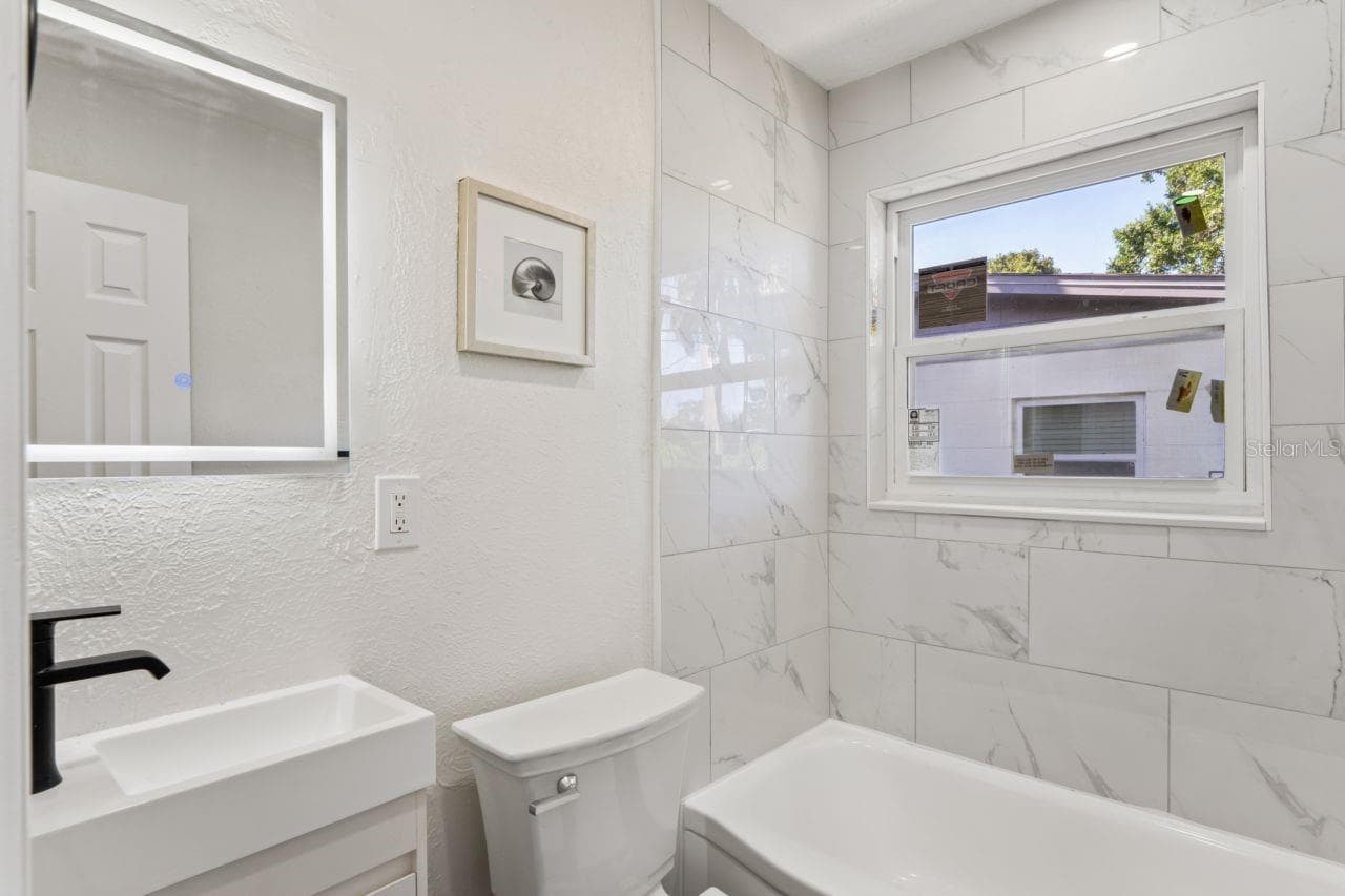 Single Family Residence at 2929 EMERSON AVE S, ST PETERSBURG, photo 25 of 36
