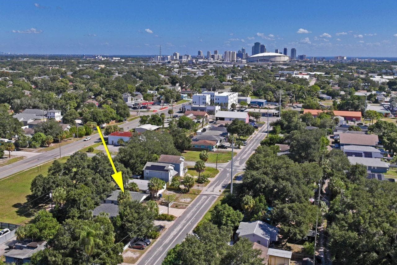 Single Family Residence at 2929 EMERSON AVE S, ST PETERSBURG, photo 33 of 36