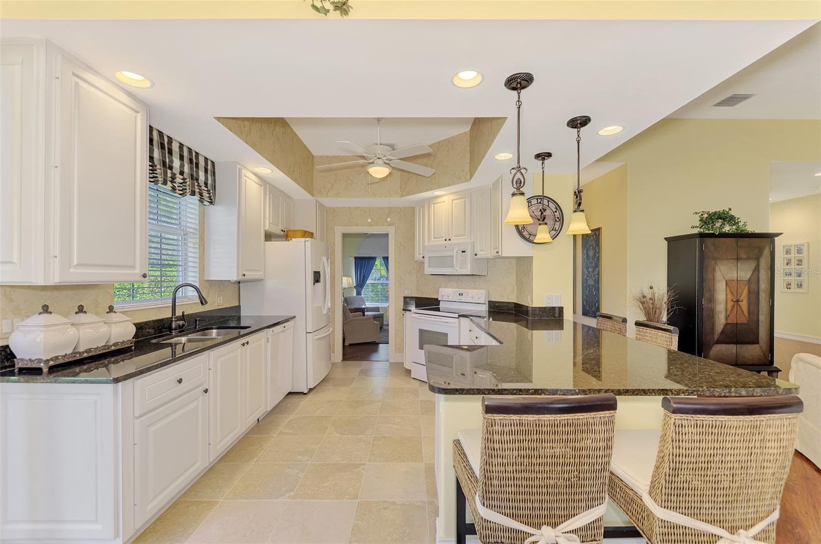 Single Family Residence at 5882 BENEVENTO DR, SARASOTA, photo 26 of 86