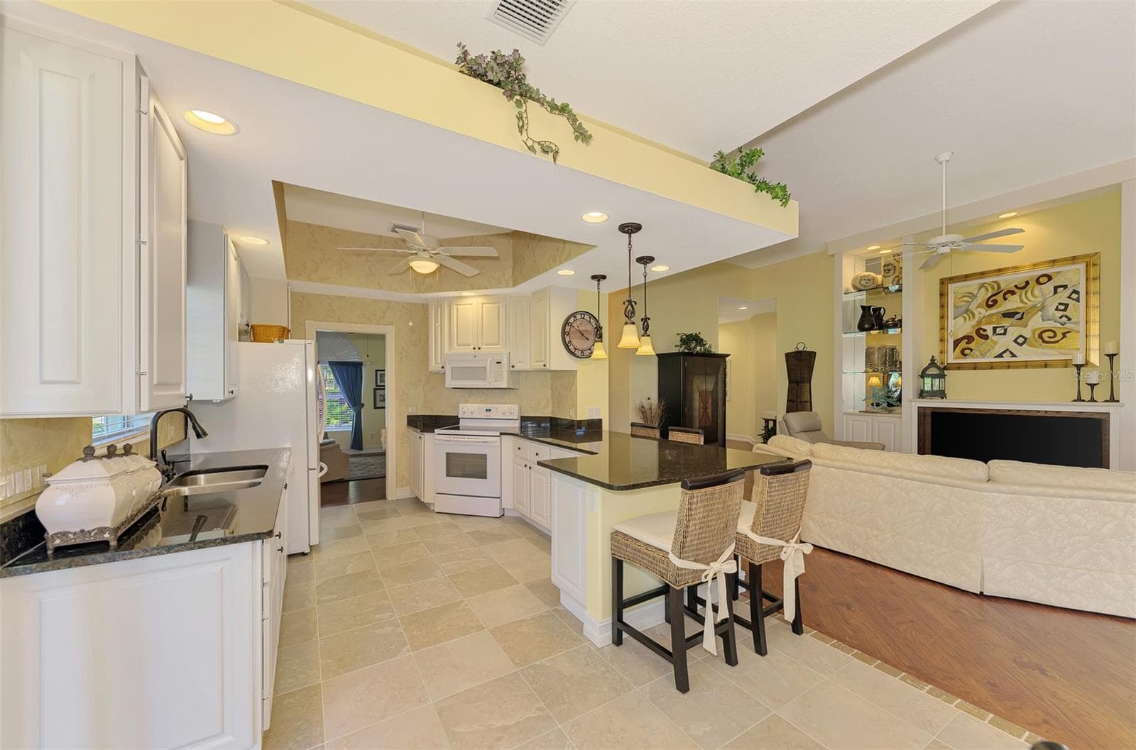 Single Family Residence at 5882 BENEVENTO DR, SARASOTA, photo 27 of 86