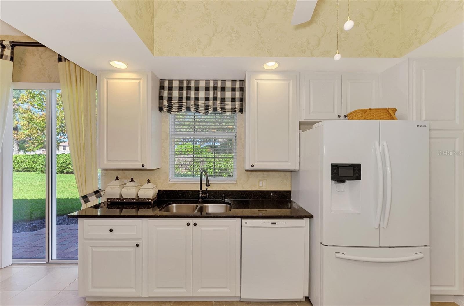 Single Family Residence at 5882 BENEVENTO DR, SARASOTA, photo 29 of 86