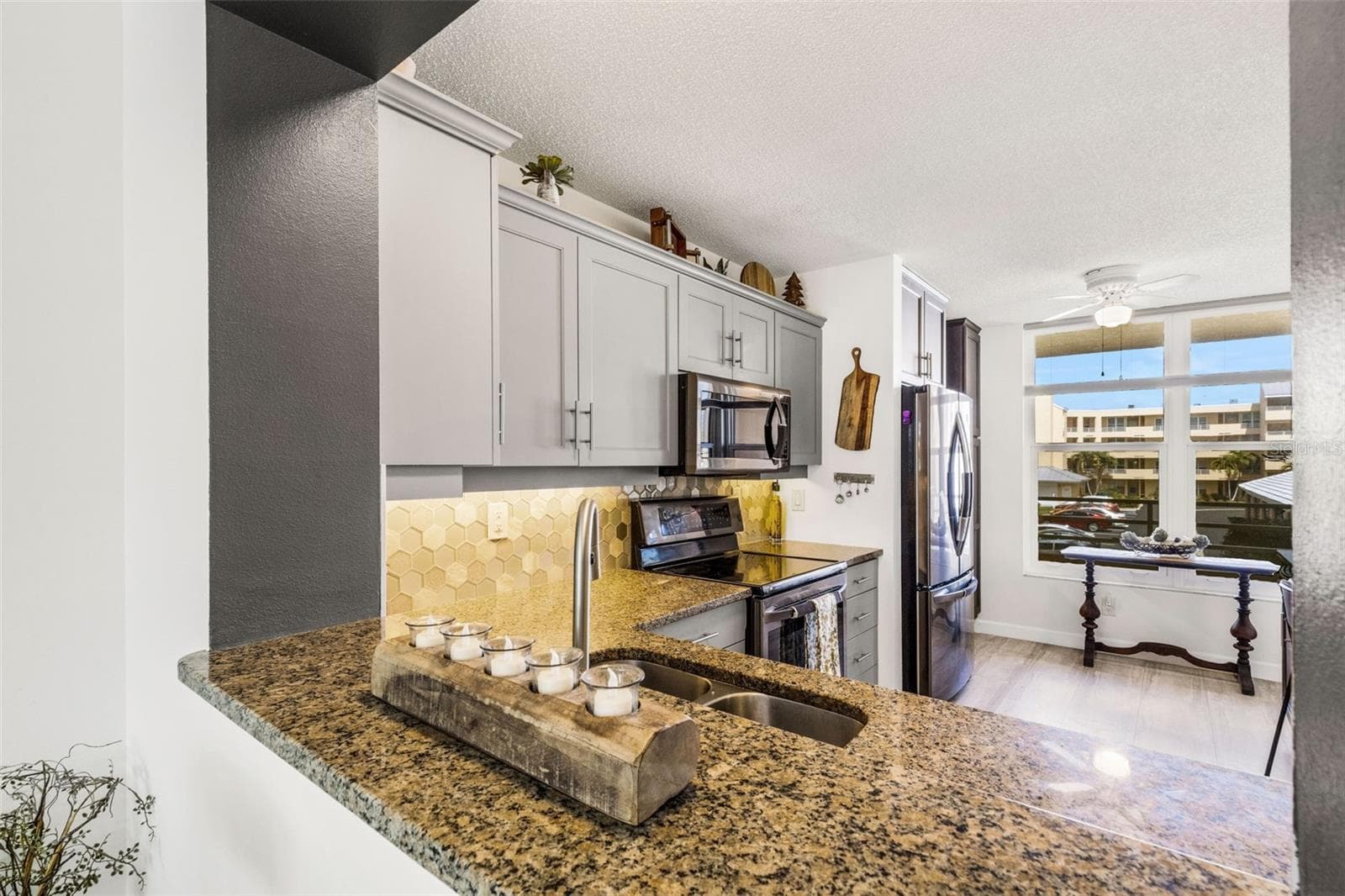 Condominium at 4460 FAIRWAYS BLVD #105, BRADENTON, photo 14 of 72