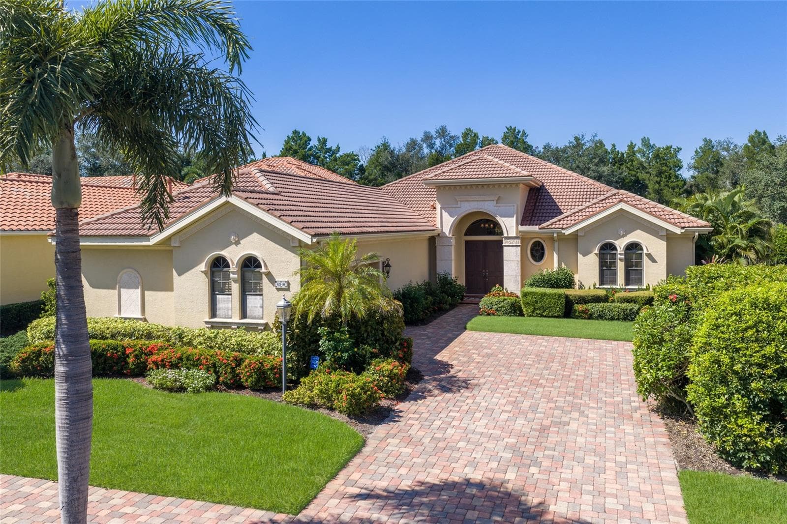 Single Family Residence at 6918 BRIER CREEK CT, LAKEWOOD RANCH, photo 4 of 65