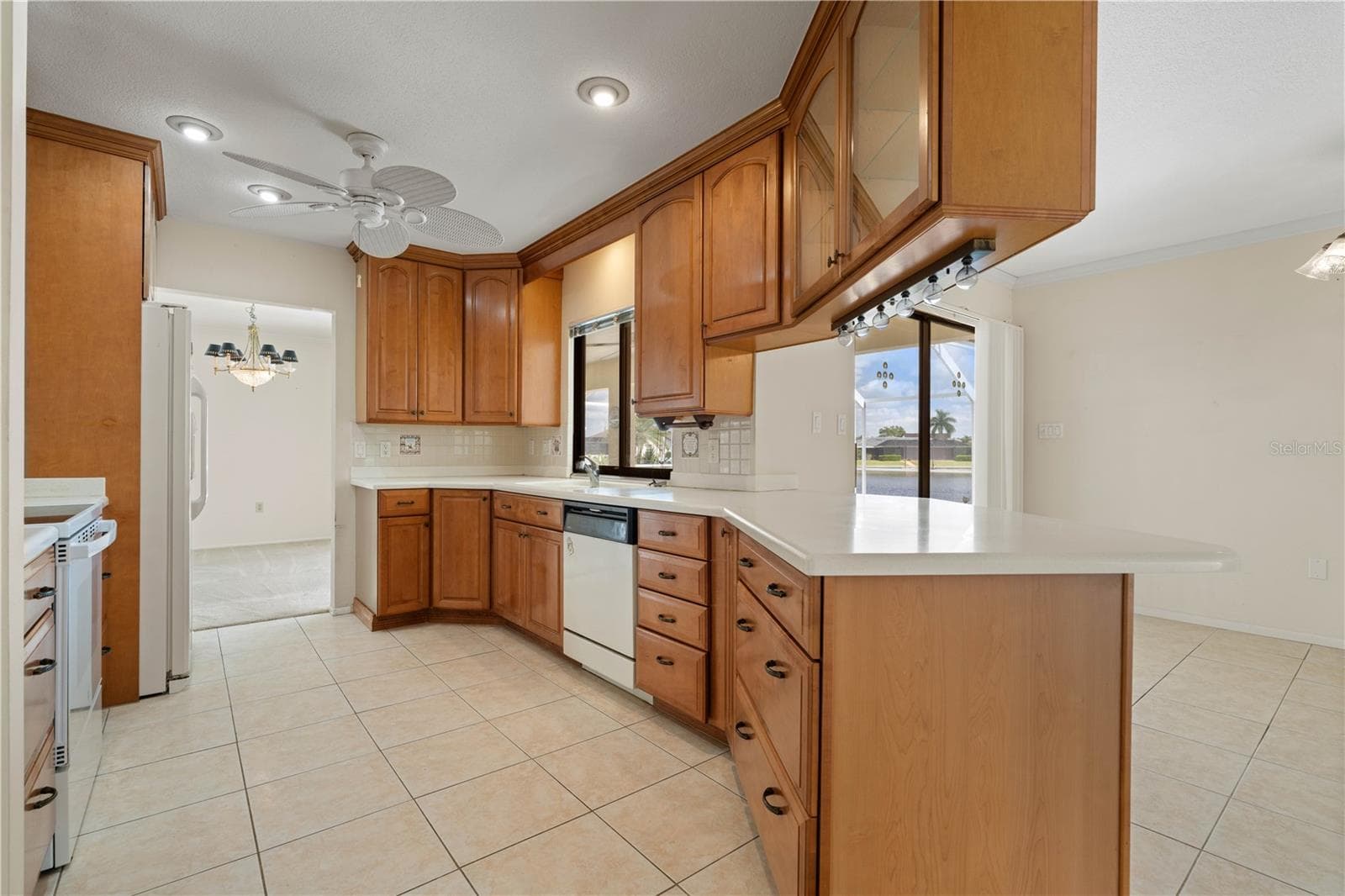 Single Family Residence at 140 BAYSHORE CT, PUNTA GORDA, photo 31 of 75
