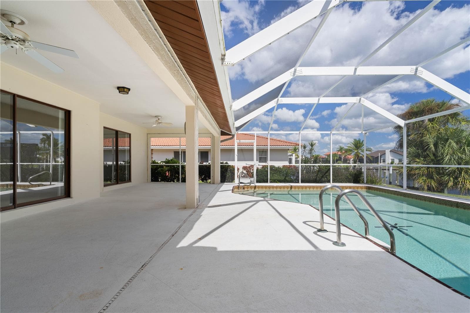 Single Family Residence at 140 BAYSHORE CT, PUNTA GORDA, photo 57 of 75
