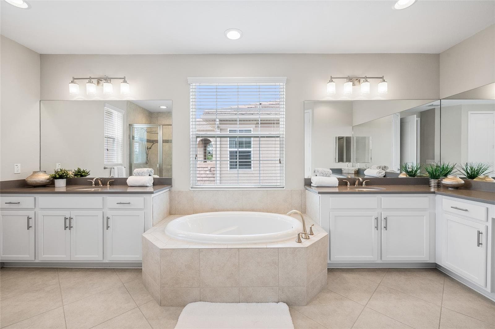 Ensuite master bathroom - 30351 TRISTANIA CT, WESLEY CHAPEL
