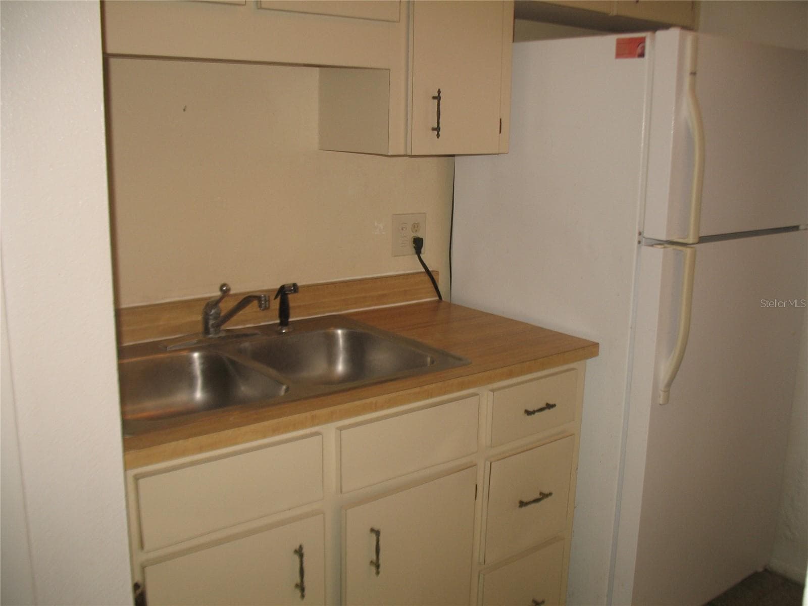 KITCHEN AREA - IDA LAKE SUB, WINTER HAVEN