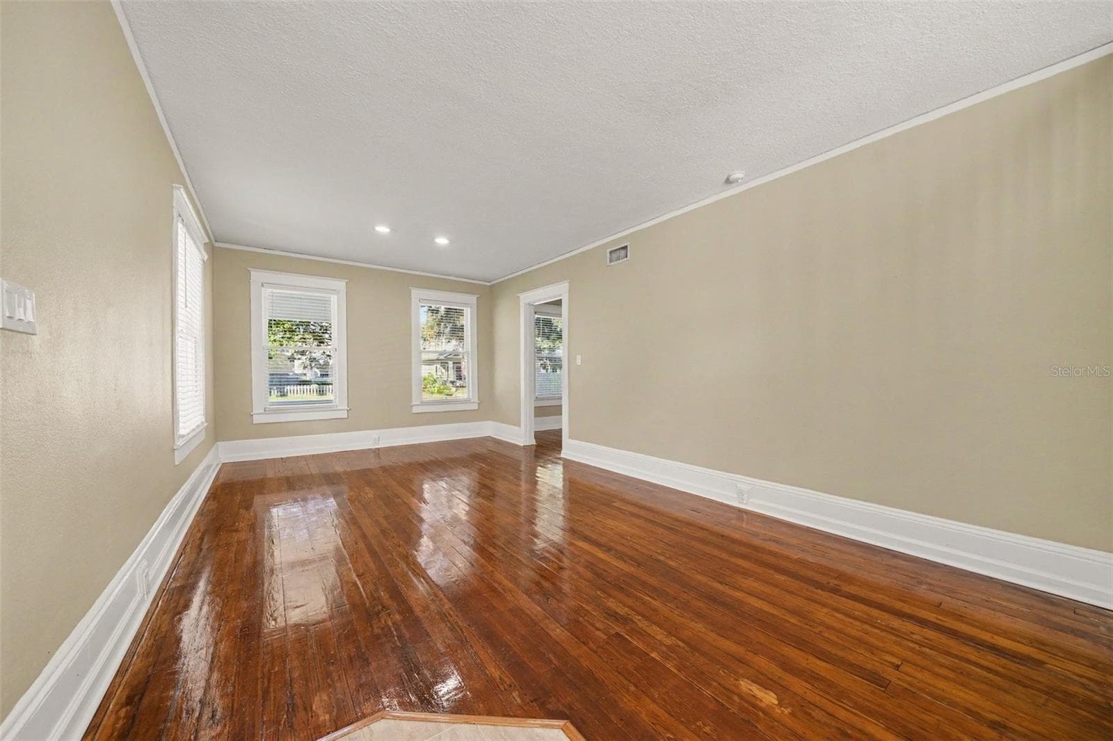 Single Family Residence at 314 W 3RD ST, SANFORD, photo 7 of 29