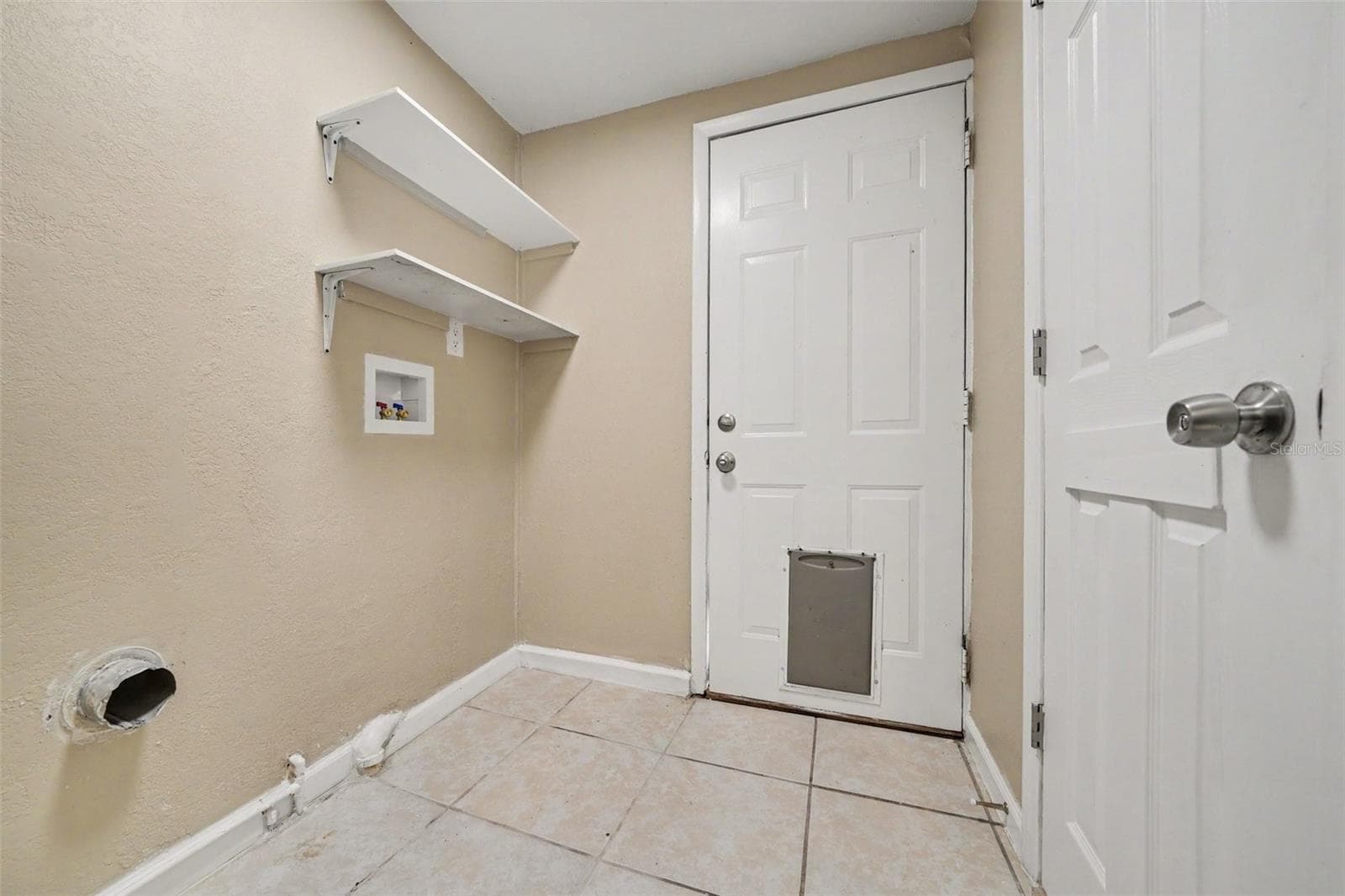 Single Family Residence at 314 W 3RD ST, SANFORD, photo 16 of 29