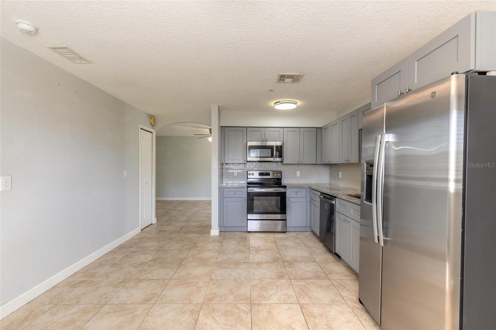 Single Family Residence at 228 E HOLLY DR, ORANGE CITY, photo 9 of 37
