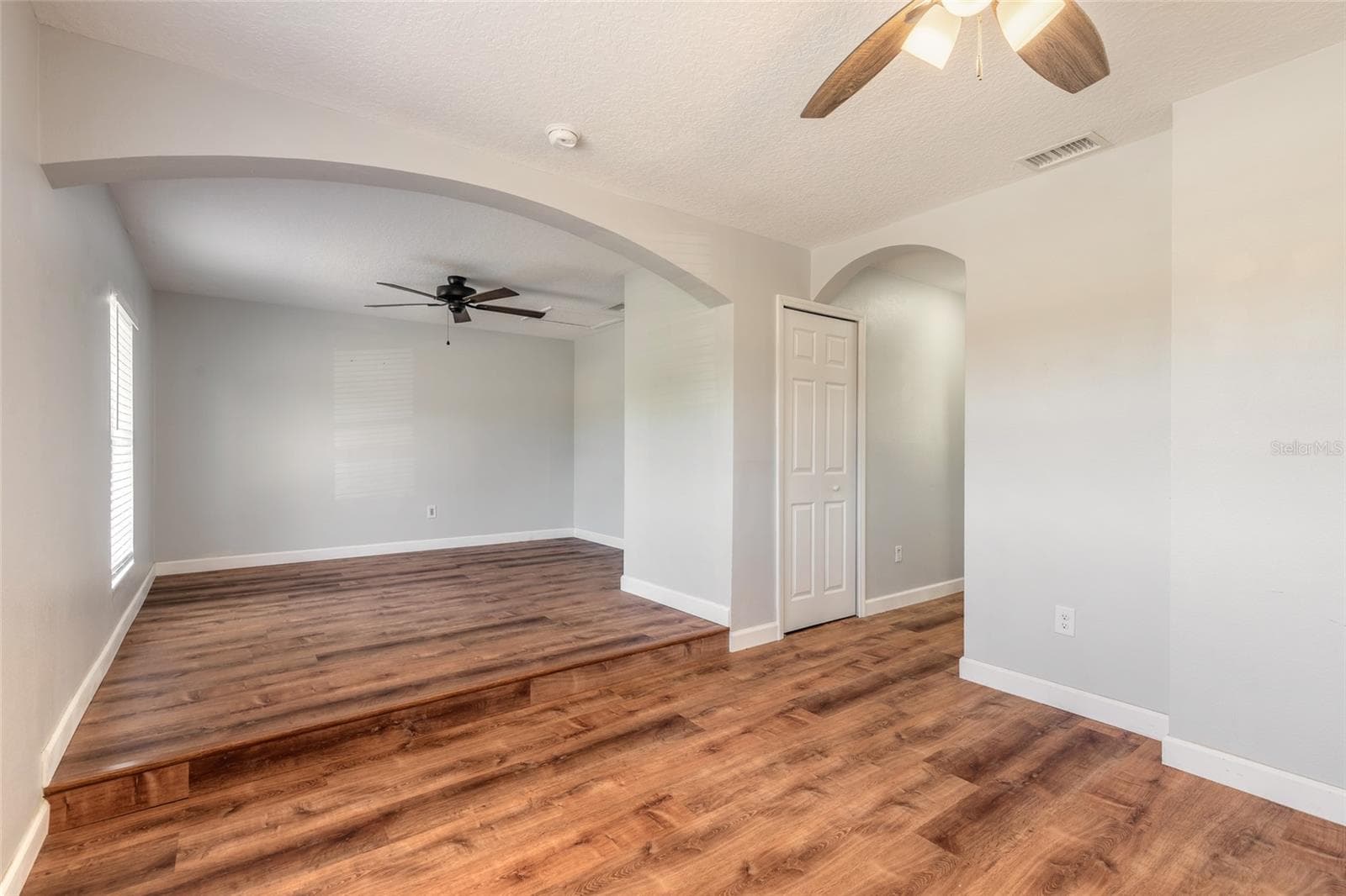 Single Family Residence at 228 E HOLLY DR, ORANGE CITY, photo 20 of 37