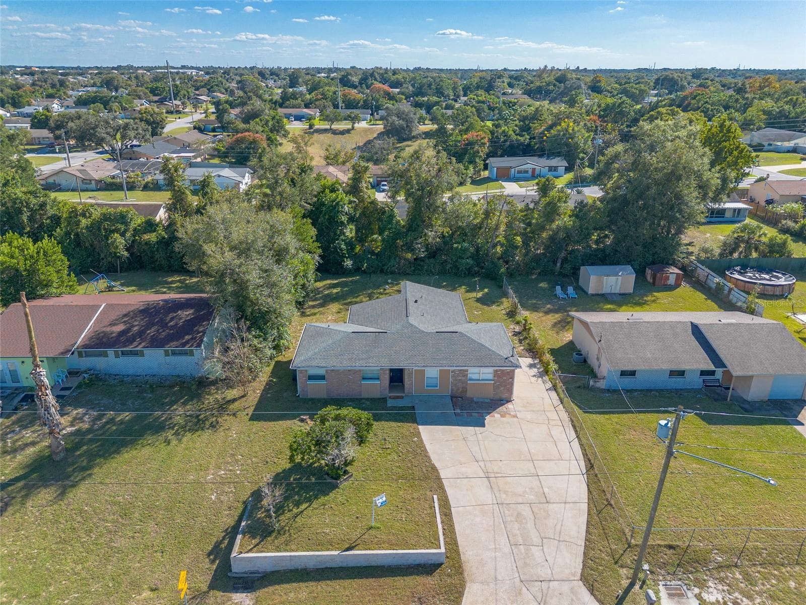 Single Family Residence at 228 E HOLLY DR, ORANGE CITY, photo 29 of 37