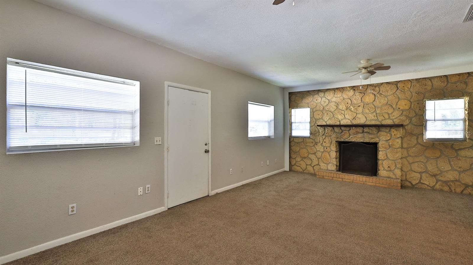 Single Family Residence at 5150 N OCEAN SHORE BLVD, PALM COAST, photo 5 of 32