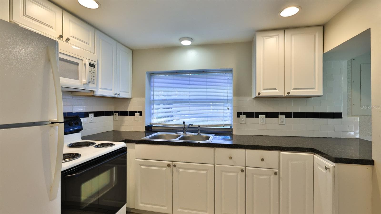 Single Family Residence at 5150 N OCEAN SHORE BLVD, PALM COAST, photo 16 of 32