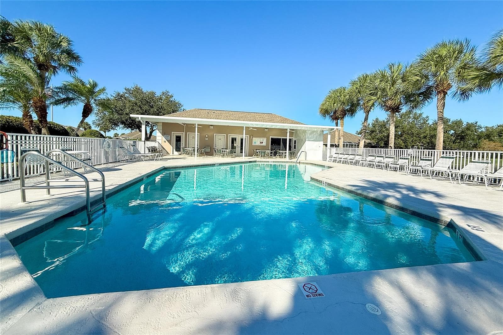 So inviting! - 4057 FAIRWAY DR, NORTH PORT