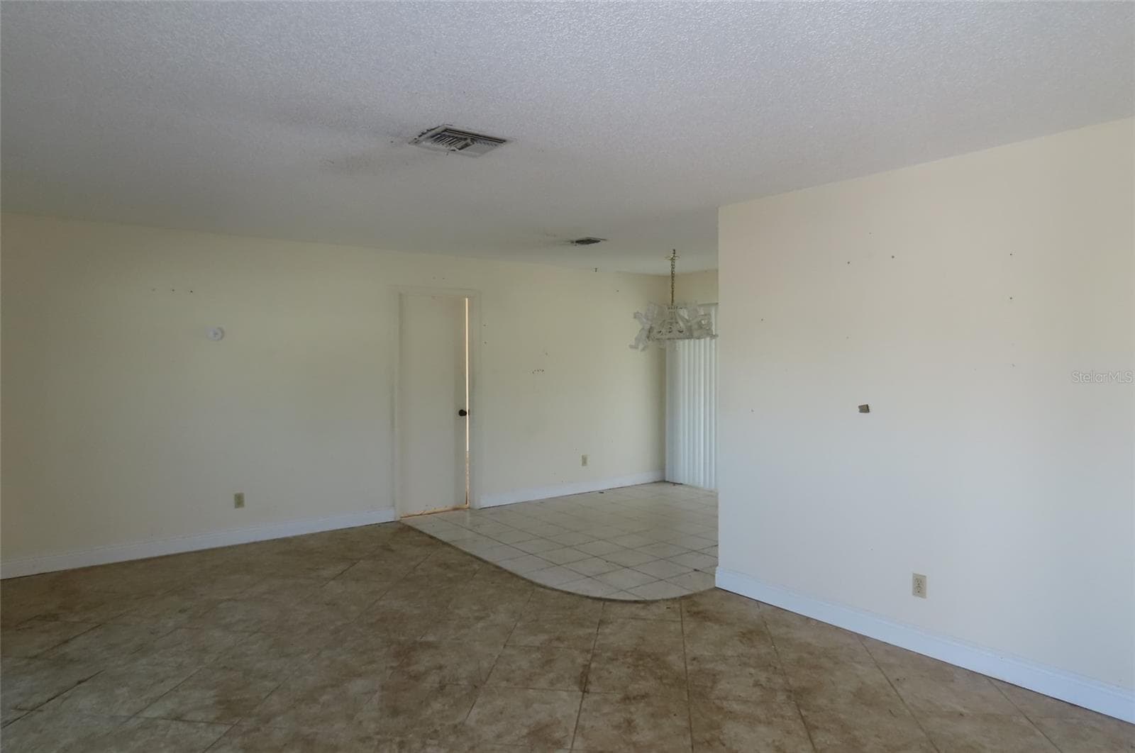 Single Family Residence at 910 EL RANCHO DR, SUN CITY CENTER, photo 13 of 38