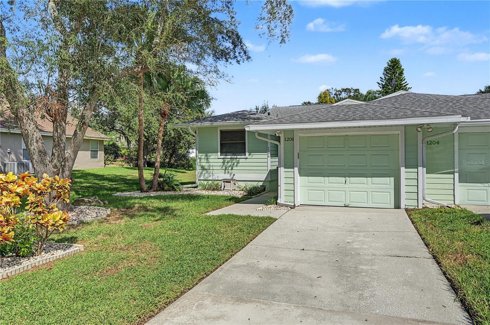 1206 S POINTE ALEXIS DR