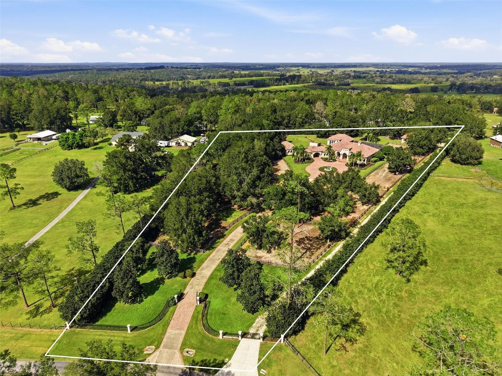 Approximate Property Lines - 1450 VIRGINIA LEE CIR, BROOKSVILLE
