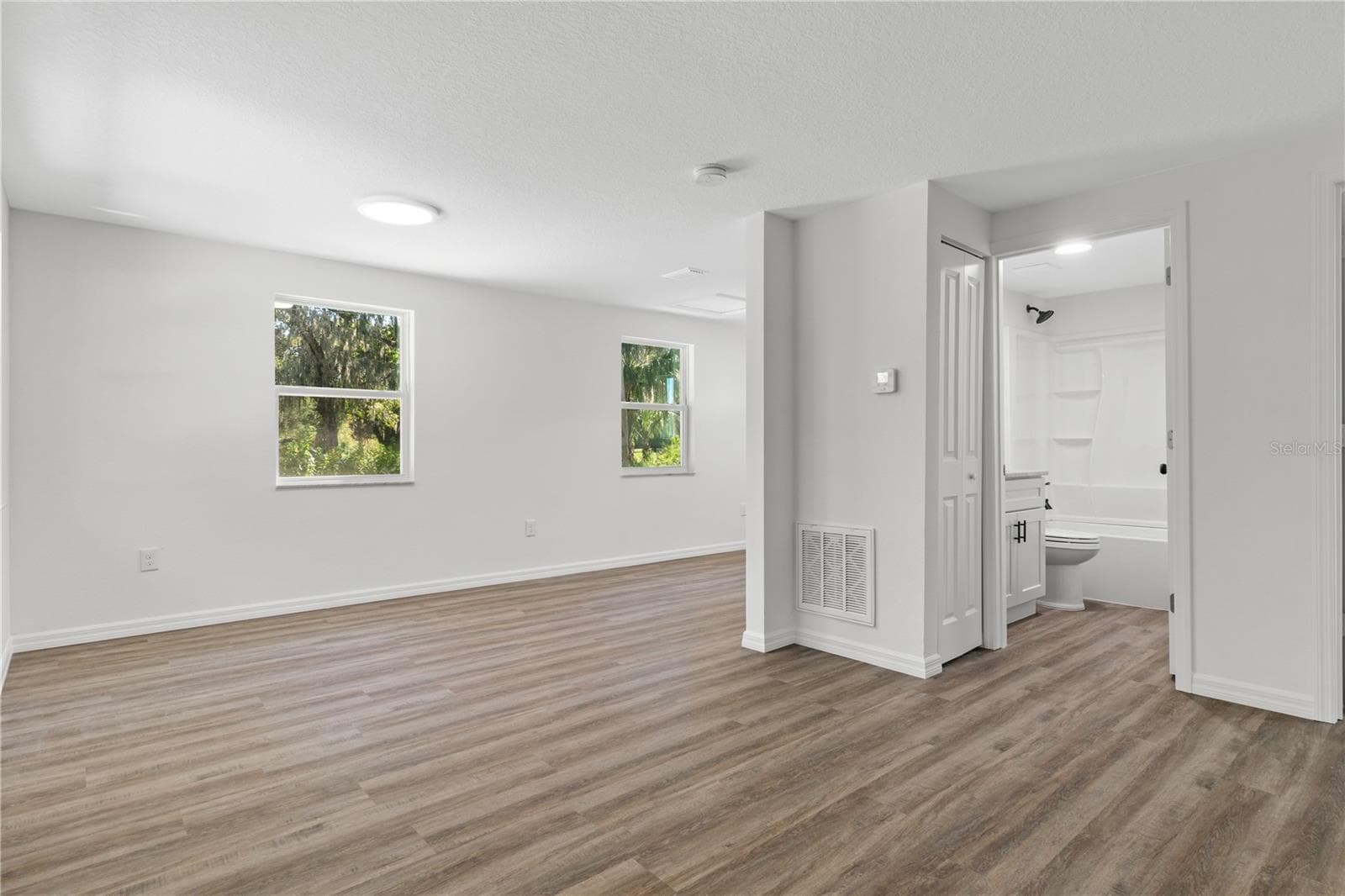 Single Family Residence at 654 NE 2ND ST, CRYSTAL RIVER, photo 5 of 37