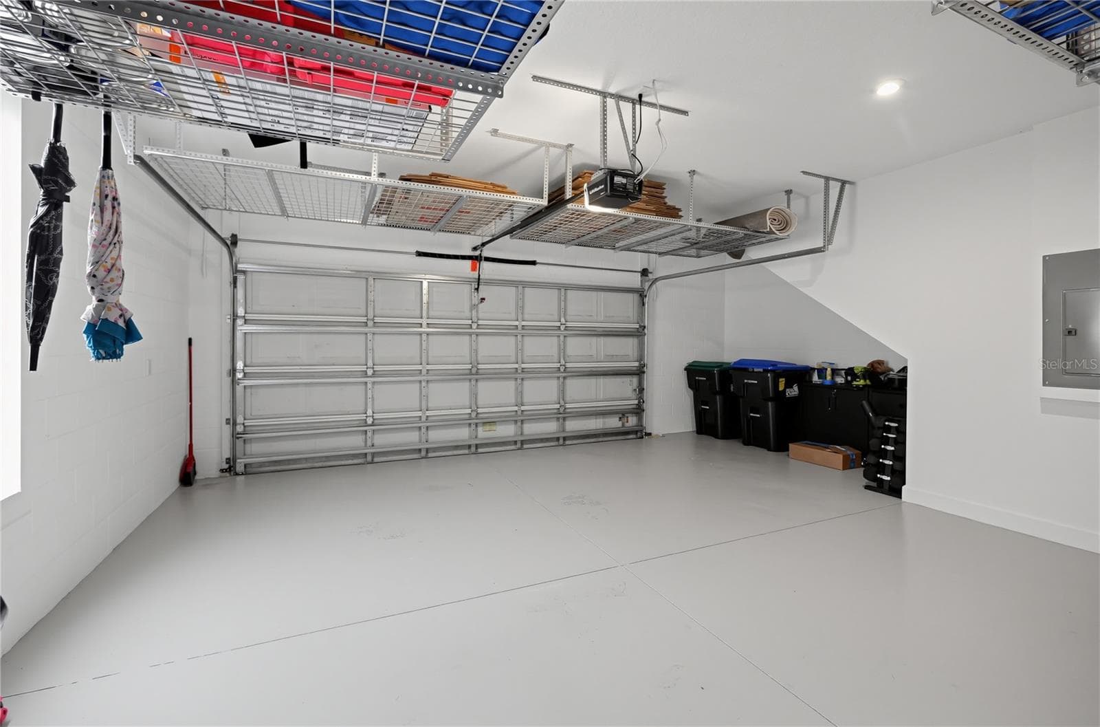 Garage With Built In Storage - 15311 CALMING BALSAM ALY, WINTER GARDEN
