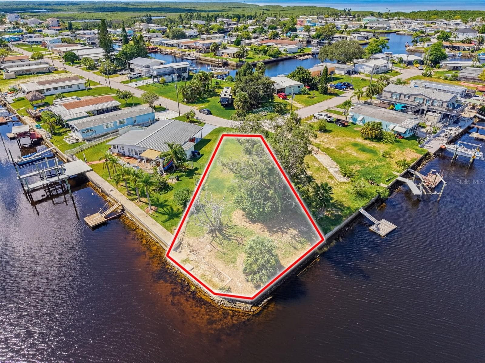EXPLORE YOUR BUILDING POSSIBILITIES! - 13124 CABIN CT, HUDSON