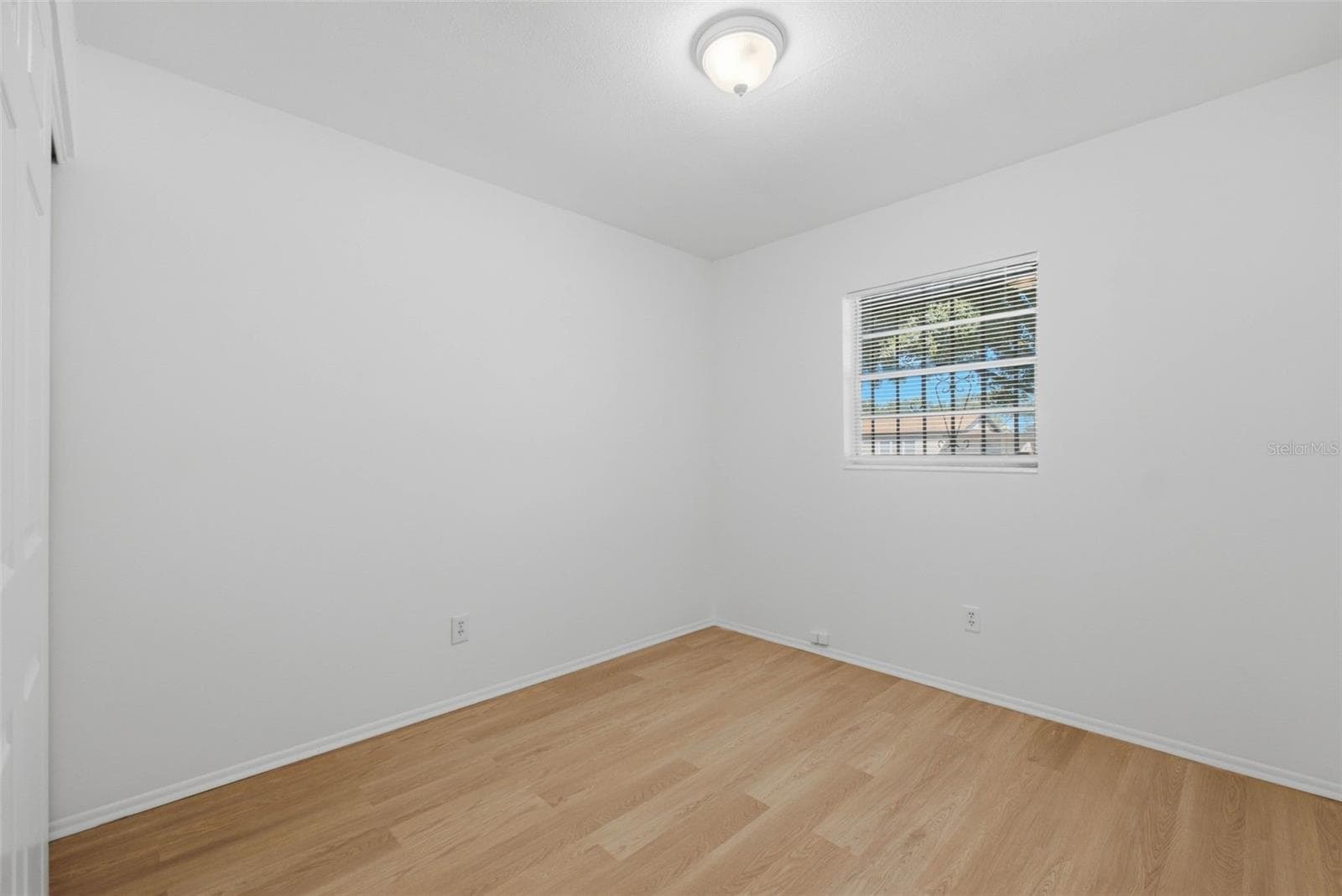 Single Family Residence at 3010 EMERSON AVE S, ST PETERSBURG, photo 24 of 58
