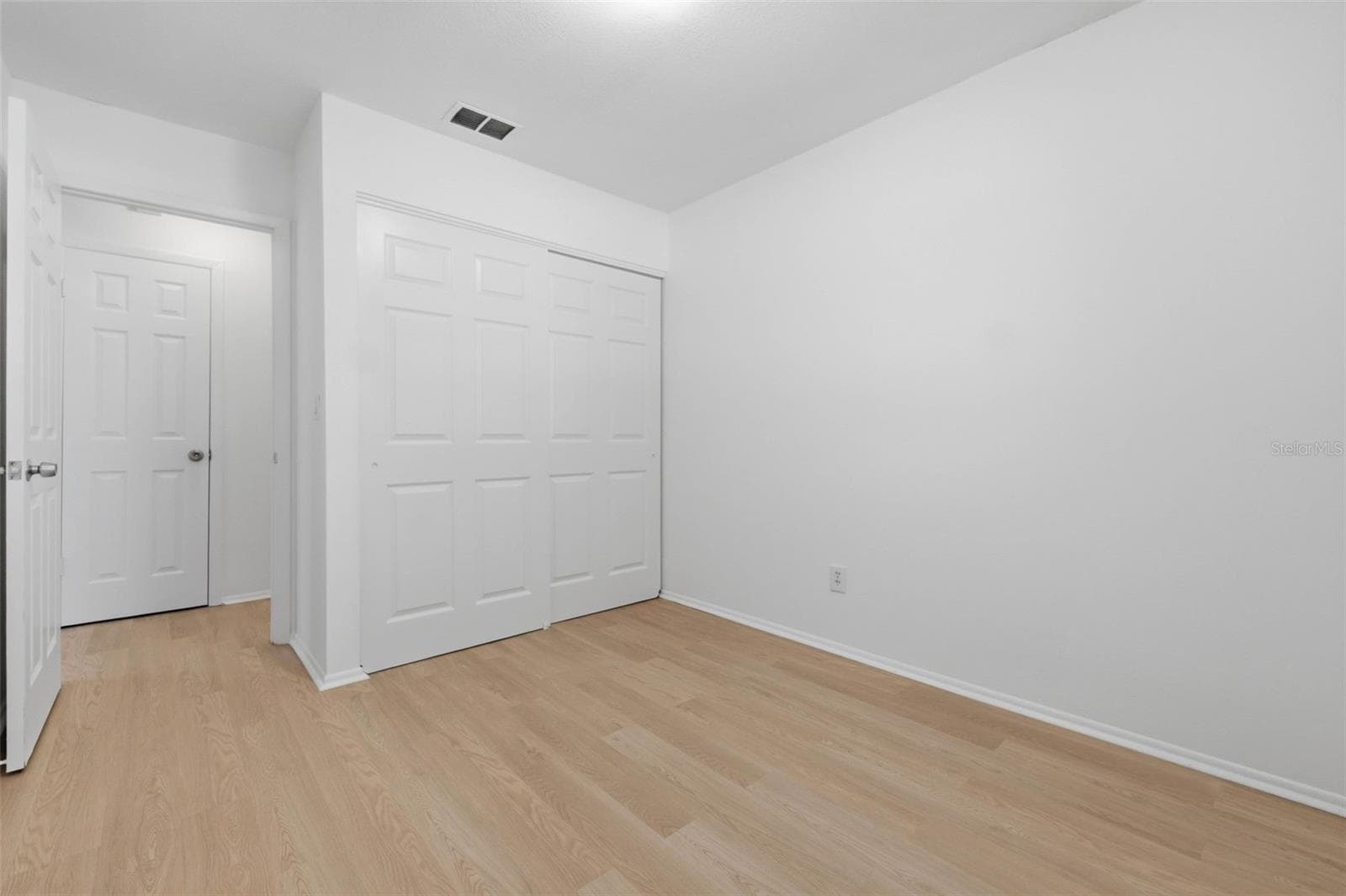 Single Family Residence at 3010 EMERSON AVE S, ST PETERSBURG, photo 26 of 58