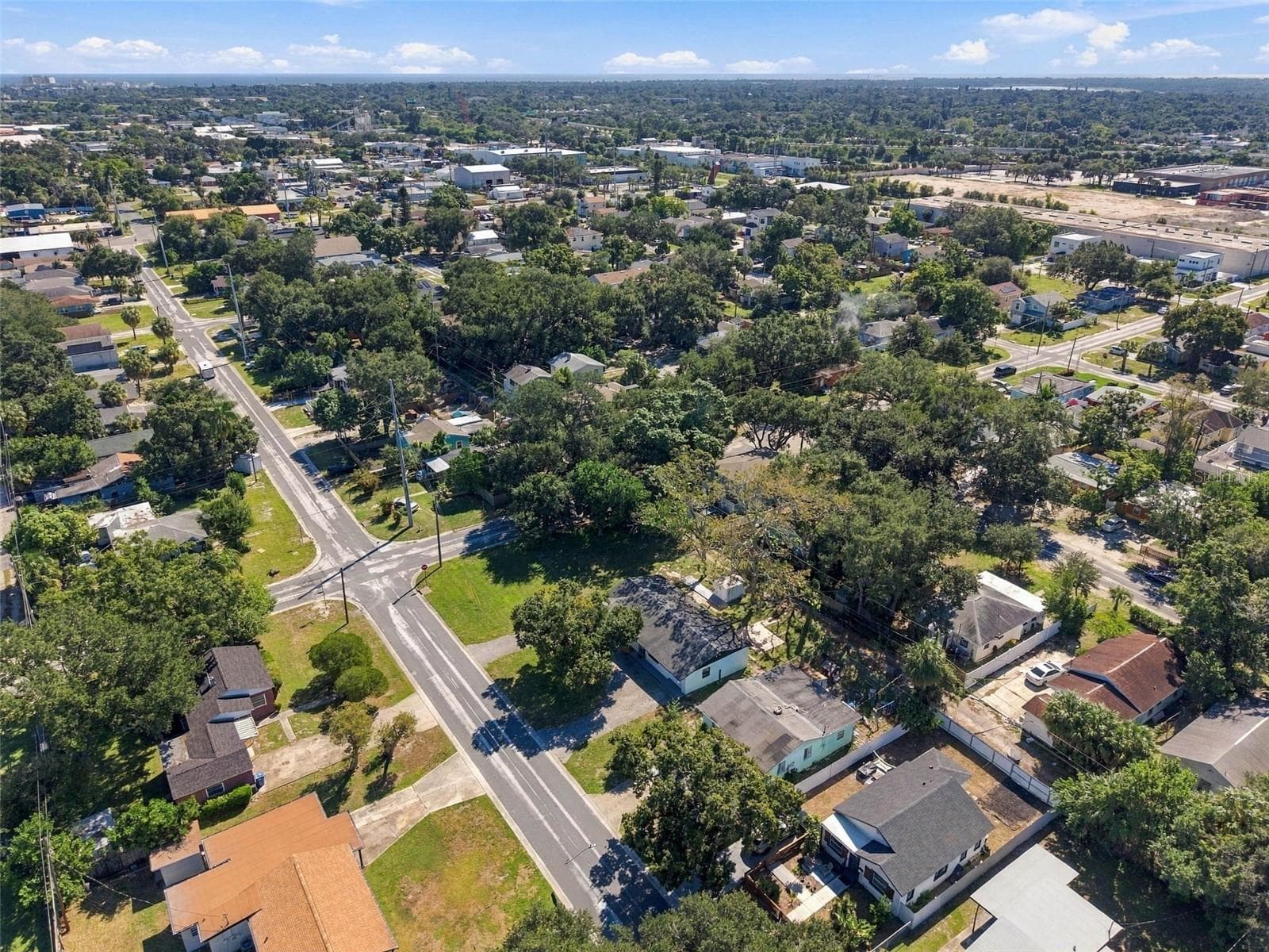 Single Family Residence at 3010 EMERSON AVE S, ST PETERSBURG, photo 55 of 58