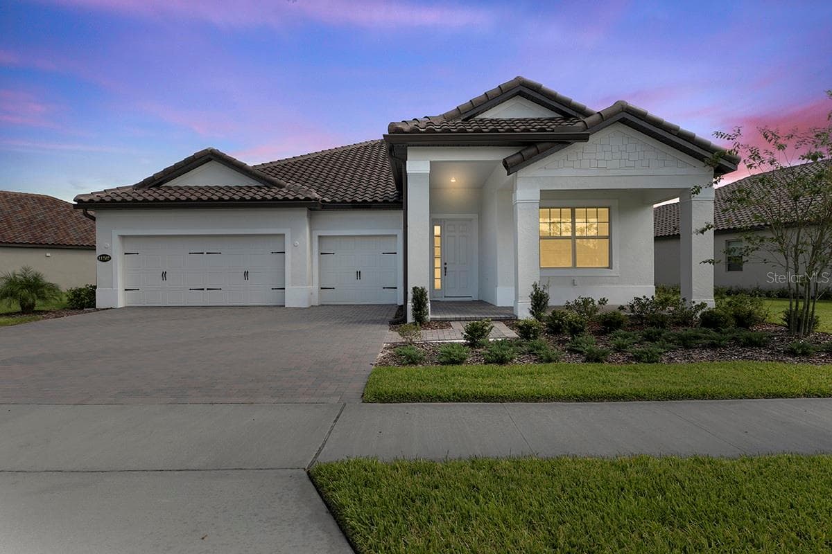 Single Family Residence at 11202 LEMON LAKE BLVD, ORLANDO, photo 3 of 58