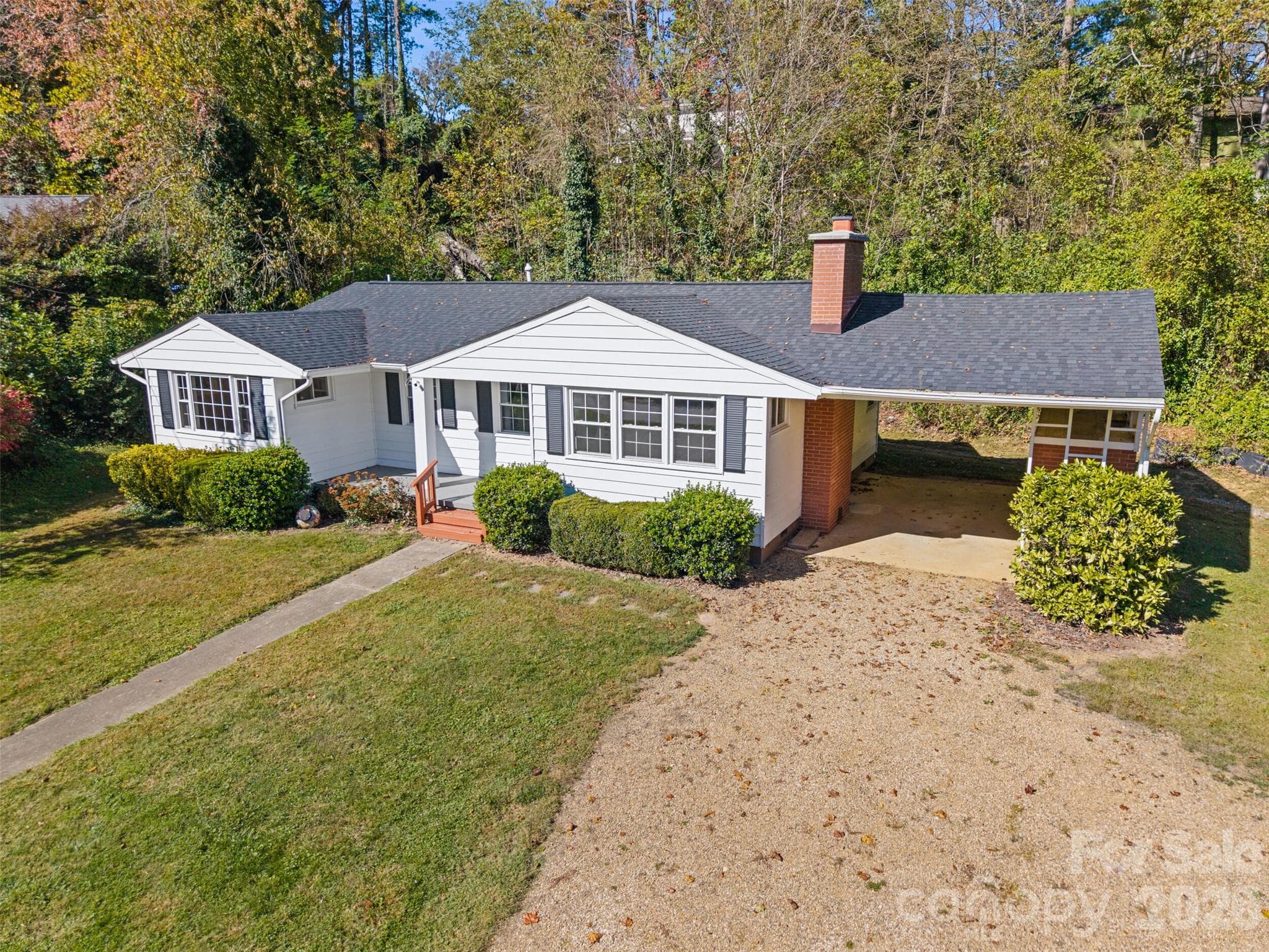 1 Valle Vista Drive