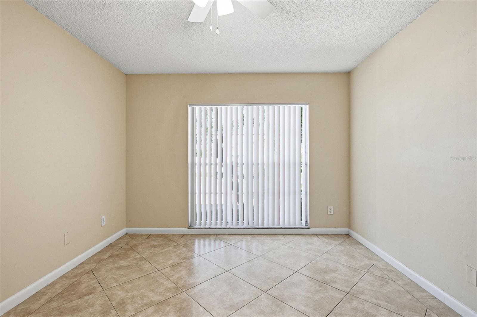 Single Family Residence at 9006 DIXIANA VILLA CIR, TAMPA, photo 30 of 109