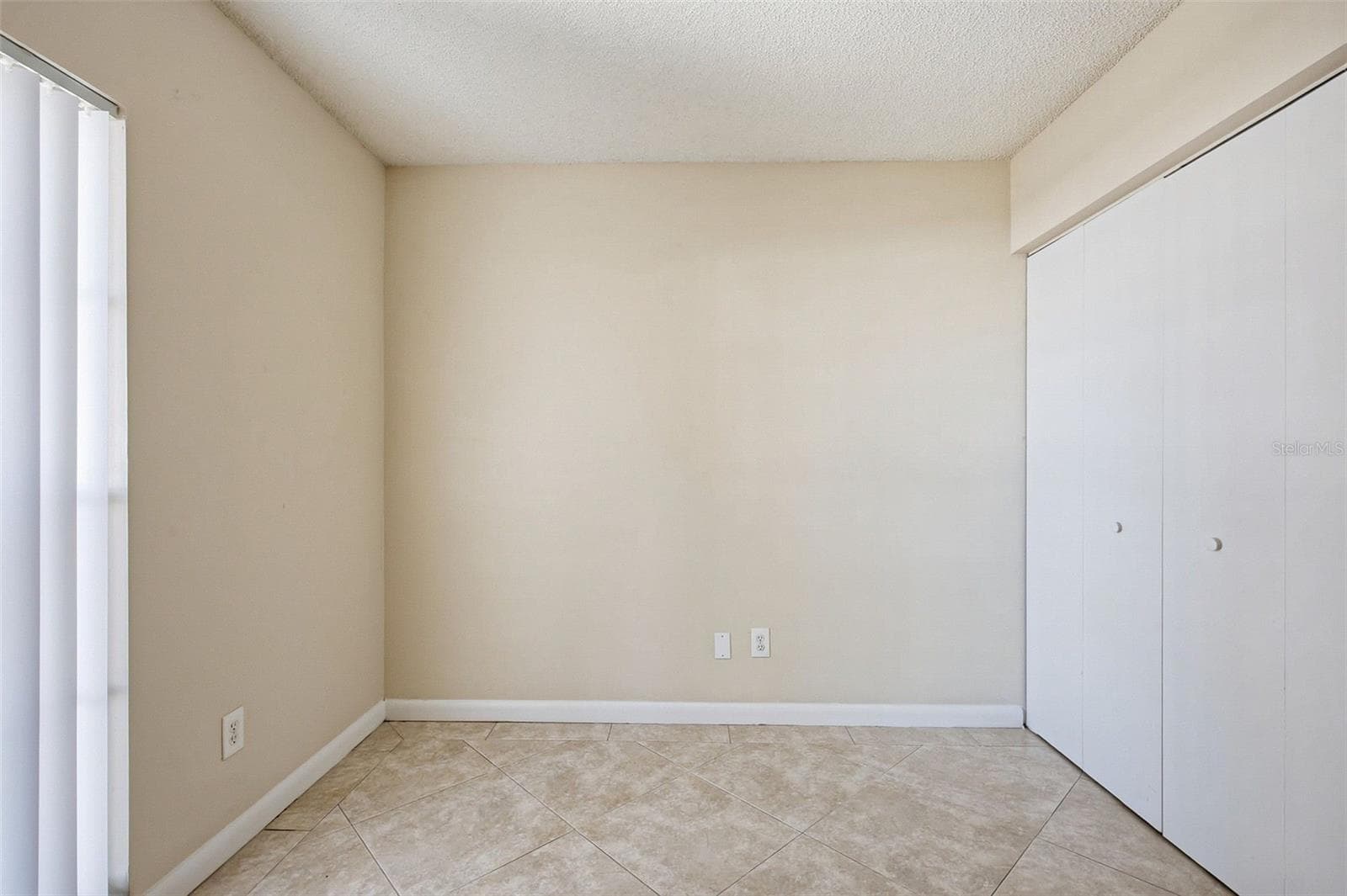 Single Family Residence at 9006 DIXIANA VILLA CIR, TAMPA, photo 38 of 109