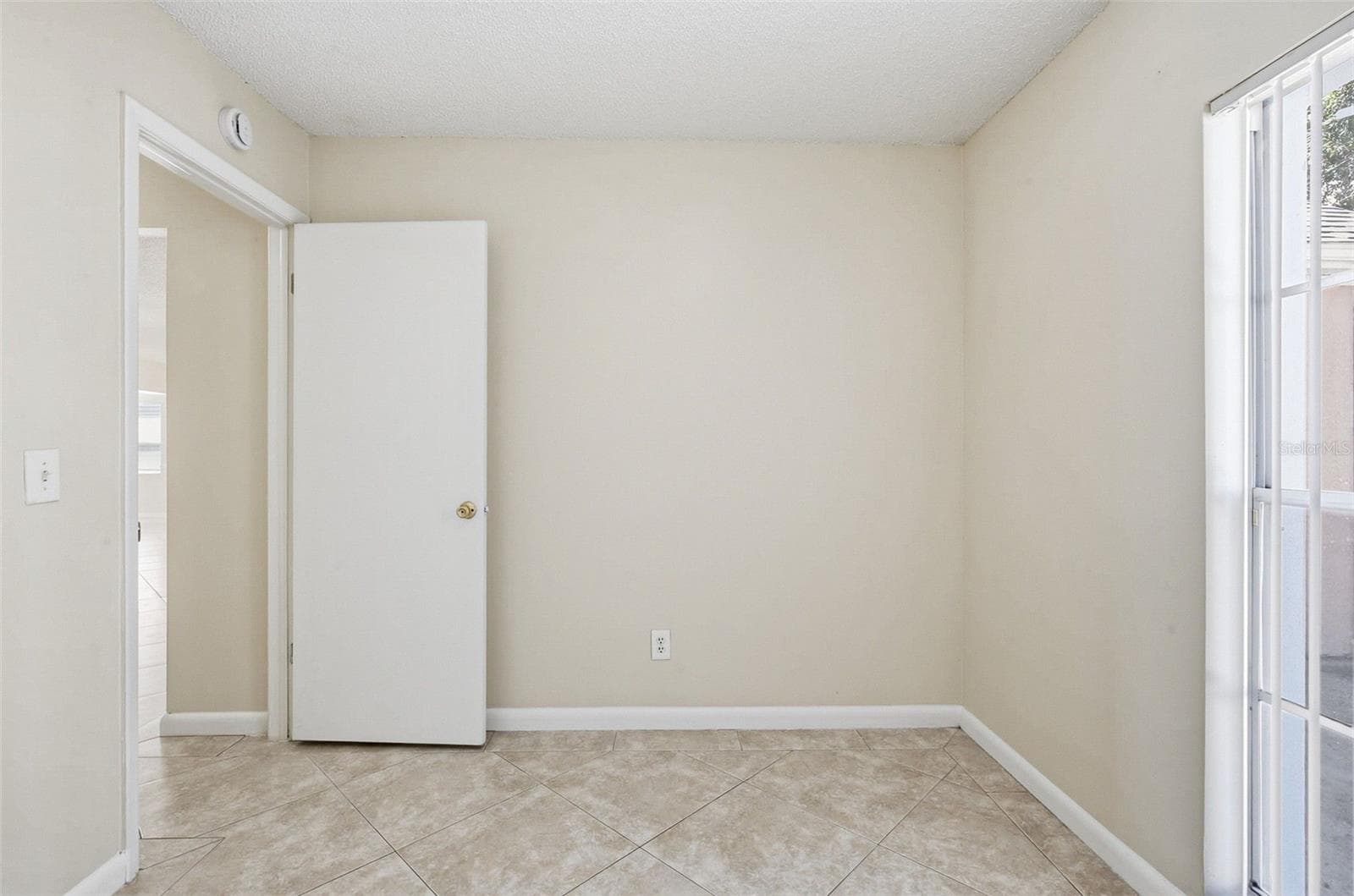 Single Family Residence at 9006 DIXIANA VILLA CIR, TAMPA, photo 42 of 109