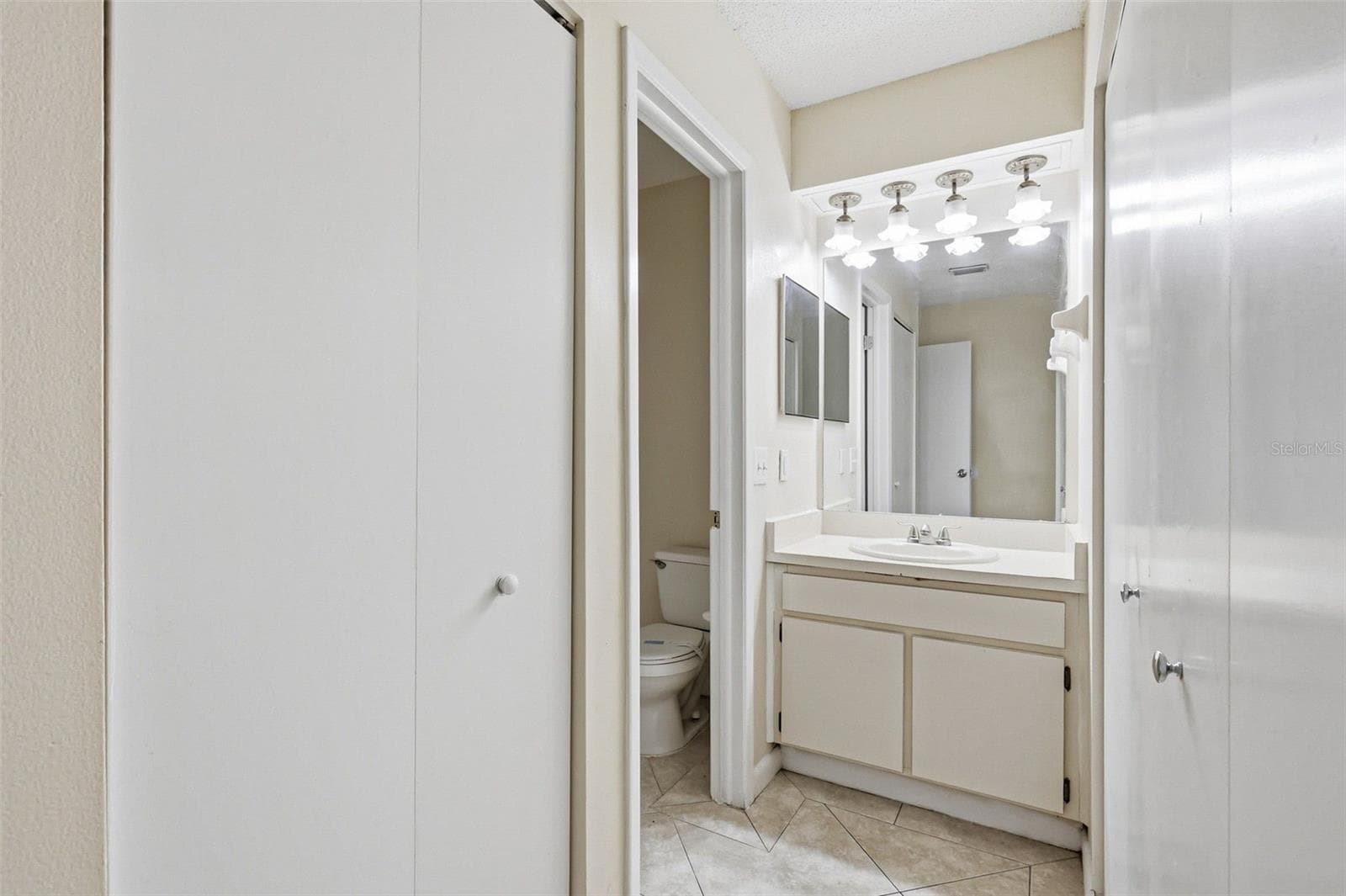 Single Family Residence at 9006 DIXIANA VILLA CIR, TAMPA, photo 52 of 109