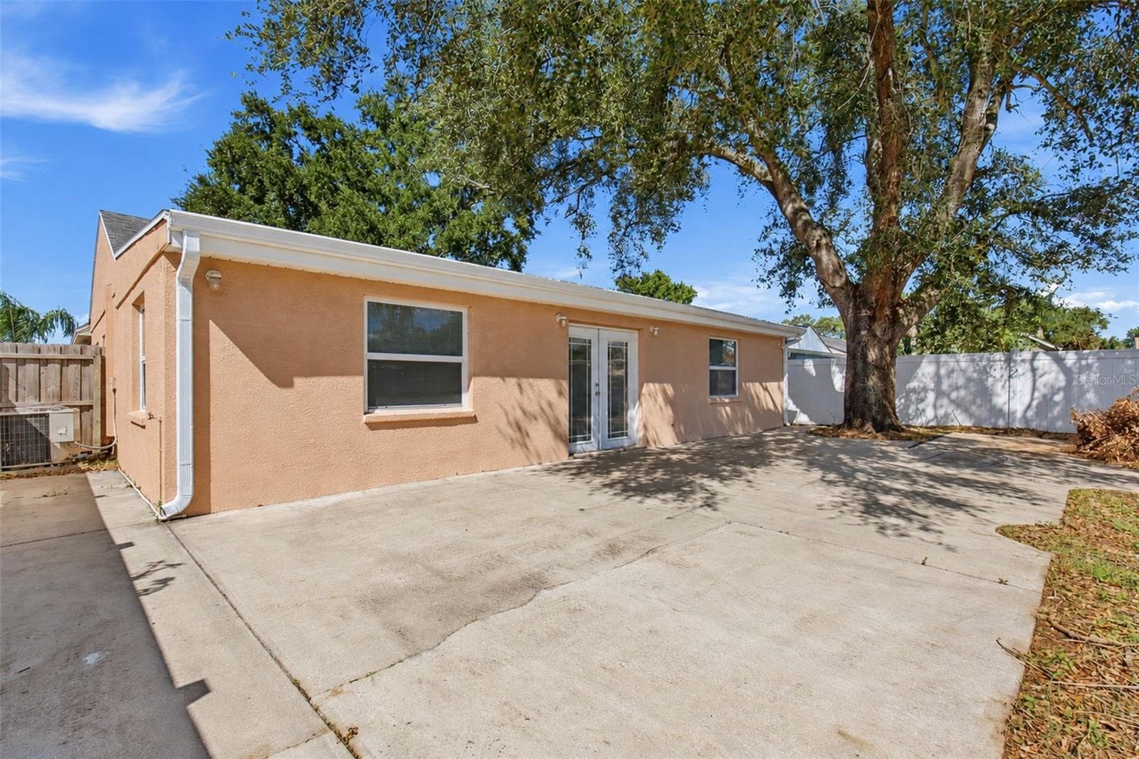 Single Family Residence at 9006 DIXIANA VILLA CIR, TAMPA, photo 60 of 109
