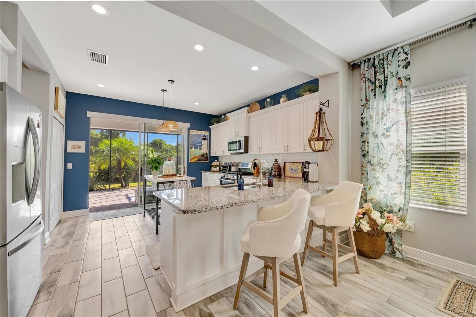 Chef's kitchen designed for convenience - 11115 SAND PINE LN, PARRISH