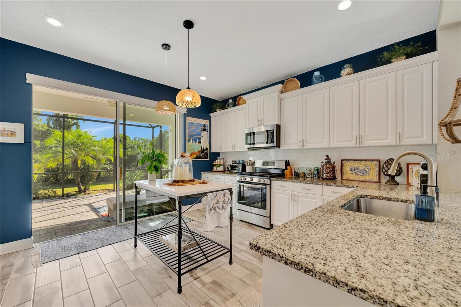 Custom Center Island - 11115 SAND PINE LN, PARRISH