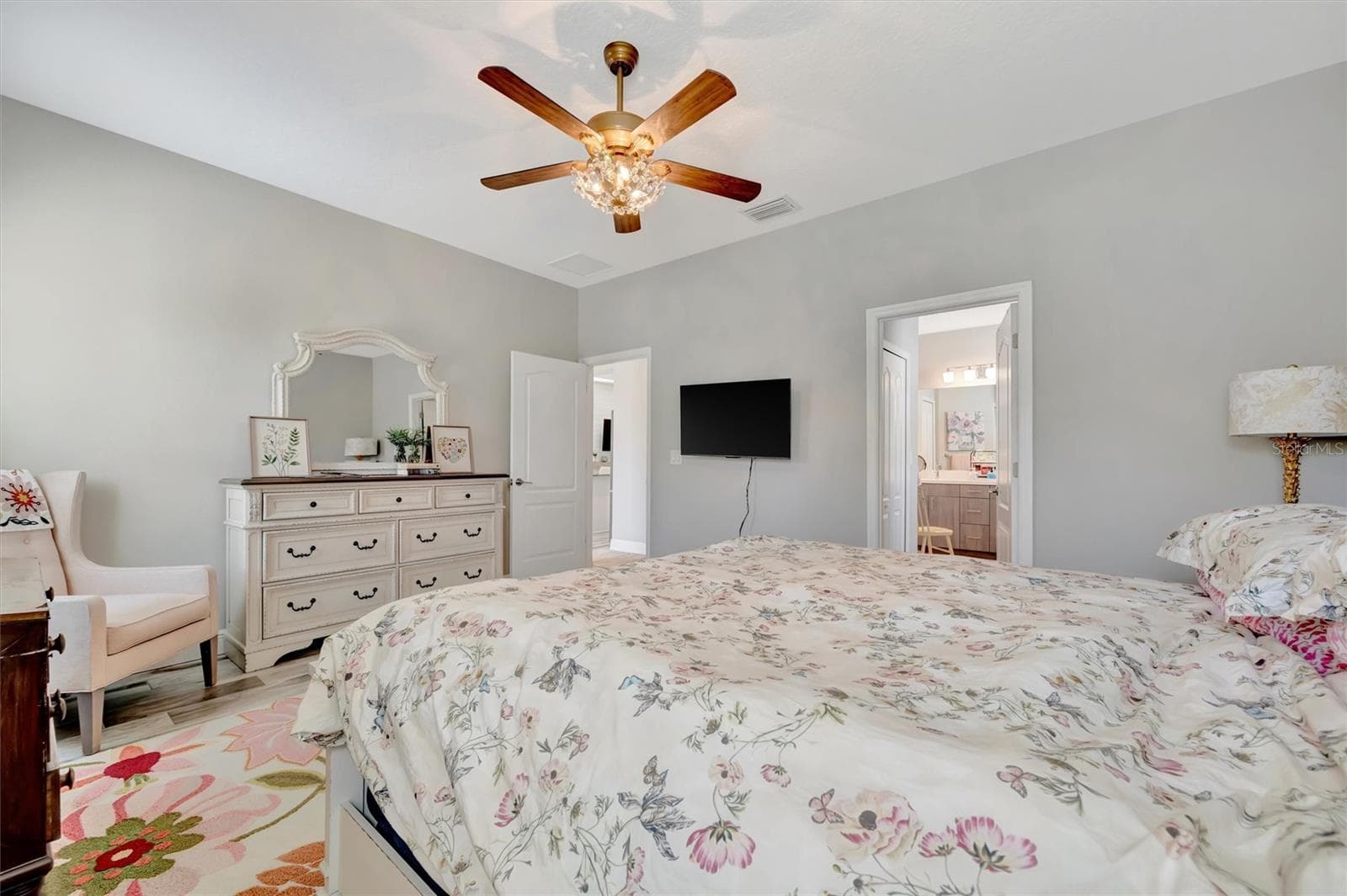 Primary bedroom with two walk-in closets - 11115 SAND PINE LN, PARRISH