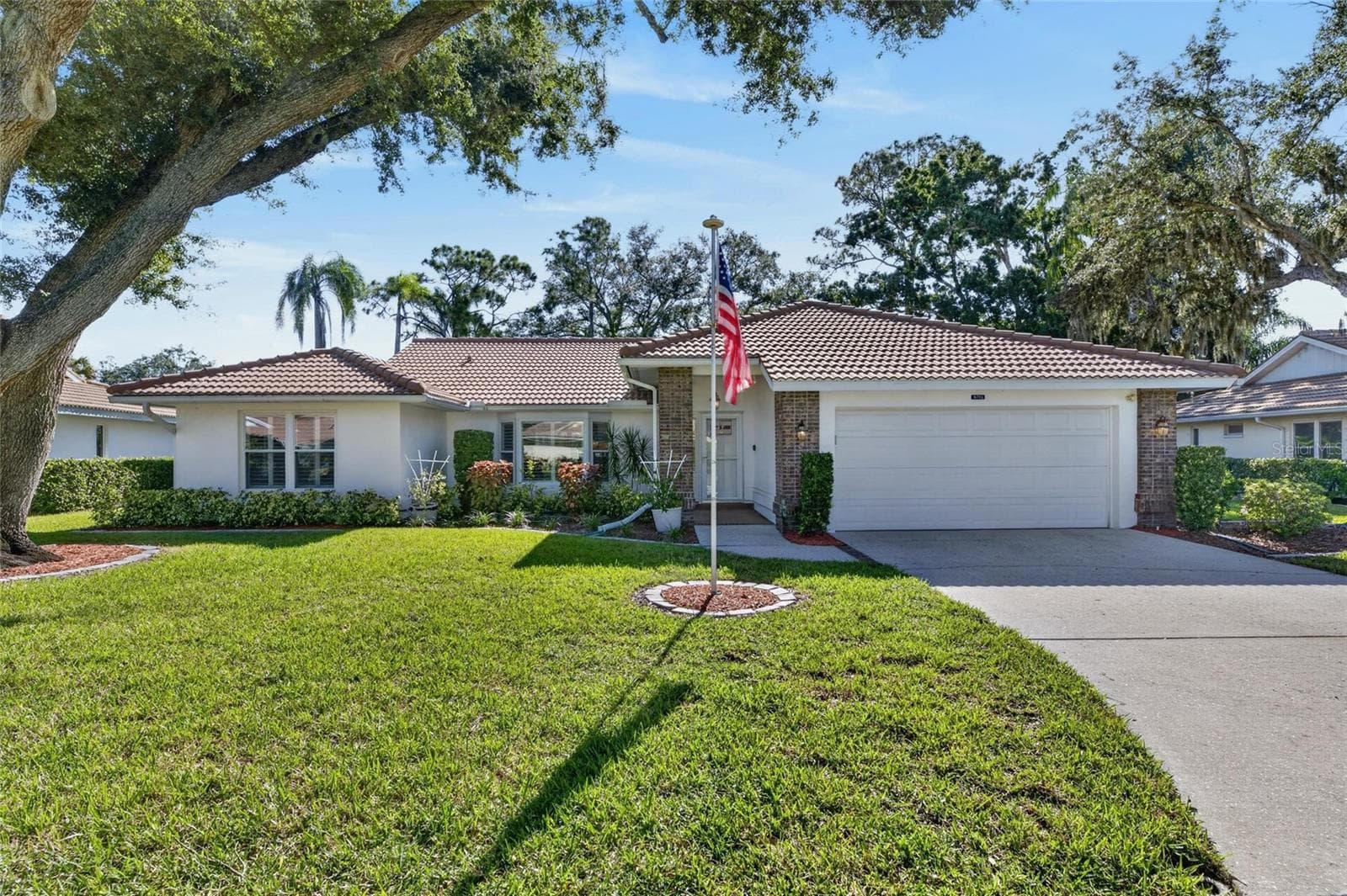 Single Family Residence at 5713 GARDEN LAKES MAJESTIC, BRADENTON, photo 4 of 100